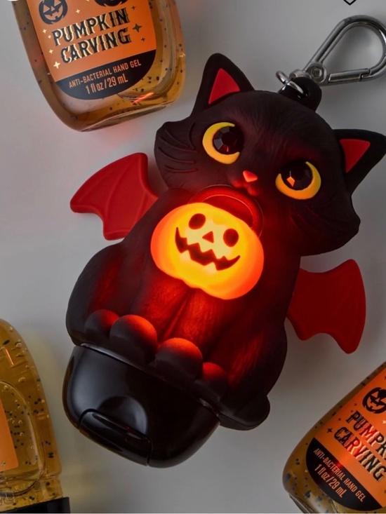 Bath & Body Works Accessories - BNWT Bath & Body Works Light-Up Spooky Kitty PocketBac Holder Black Cat